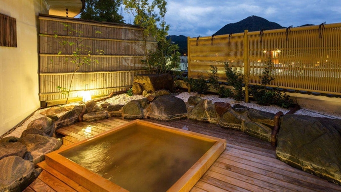 【夕朝食付】二千坪の日本庭園、「数寄屋造り」と旬の和食を、客室温泉と共に愉しむ。